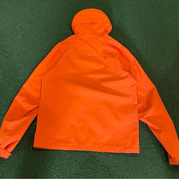 The North Face Skiing Shell - Picture 3 of 5